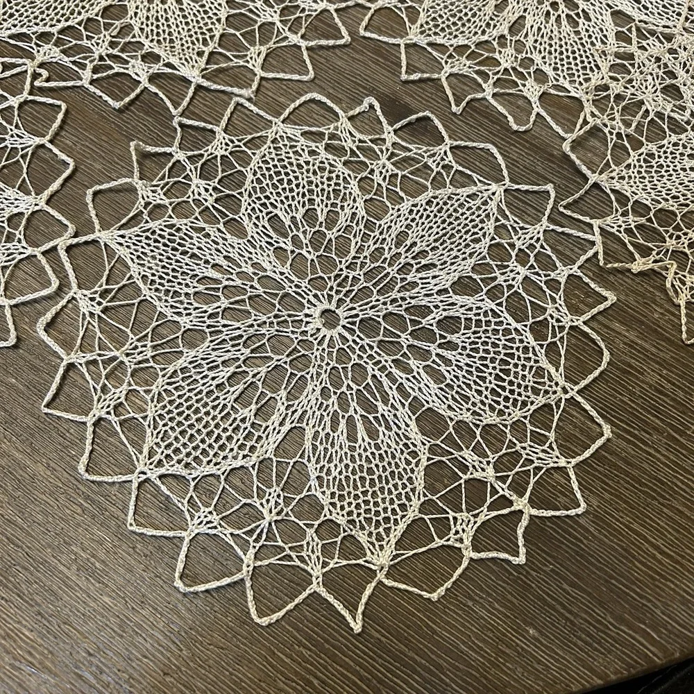 Antique Handmade Crochet Lace Doilies Lot 15 Matching Floral 8-9